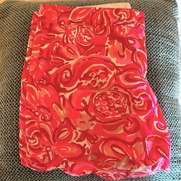 2 pair Lilly Pulitzer scalloped shorts - Picture 2 of 8